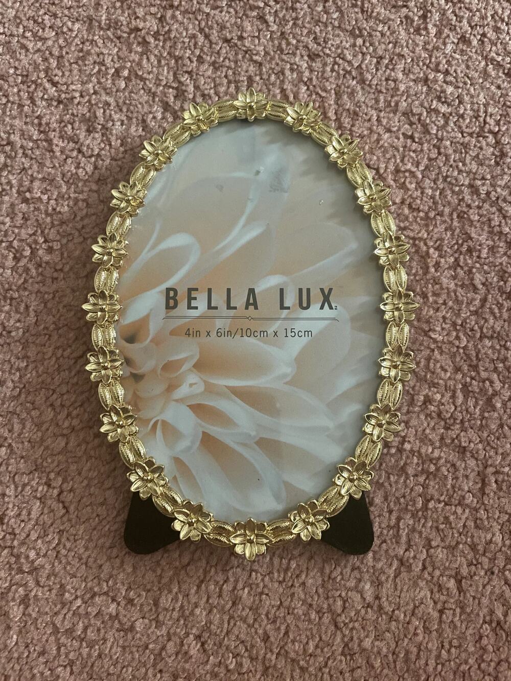 Bella Luxe Gold 4x6 Picture Frame with Stand